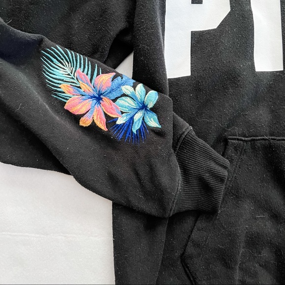 PINK | Quarter Zip - Picture 3 of 8